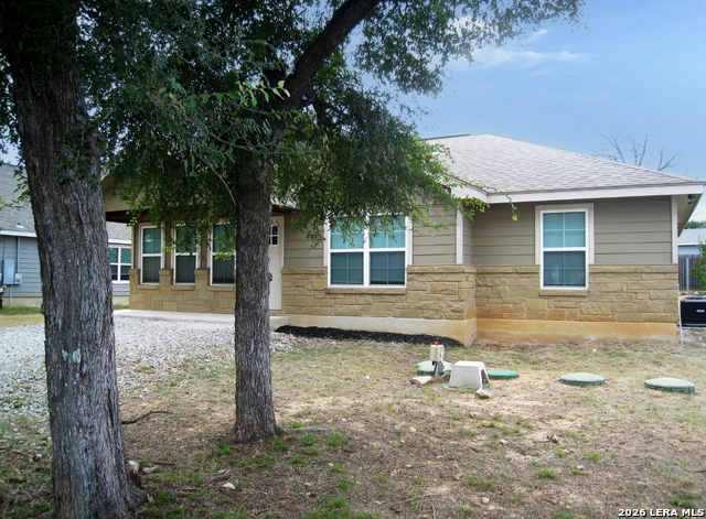 1229 Bob White Dr Property Photo 2