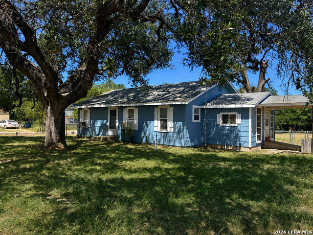529 Avenue E Property Photo 2