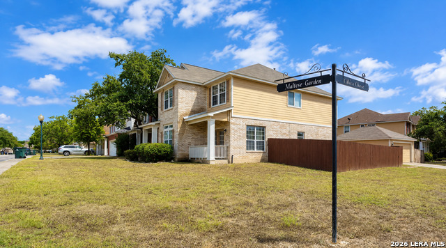 1042 Maltese Gdn Property Photo 2