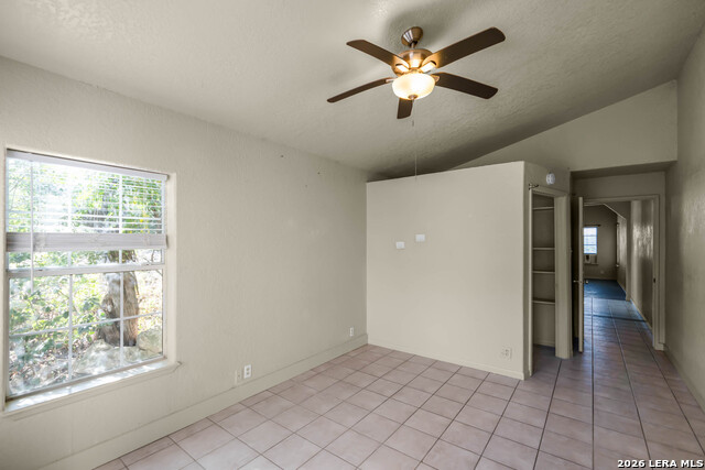 1200 & 1340 Hinch Property Photo 12