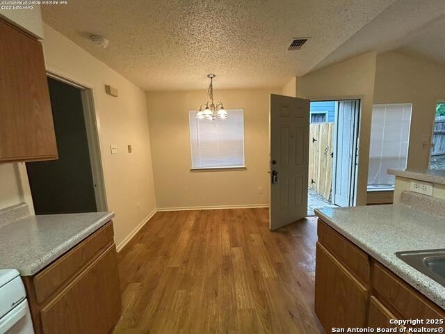 6323 Worchester Knls Property Photo 5