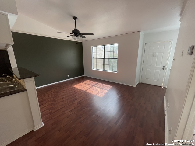 11610 Vance Jackson Rd Property Photo 4