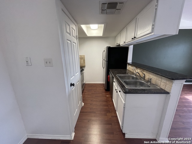 11610 Vance Jackson Rd Property Photo 7