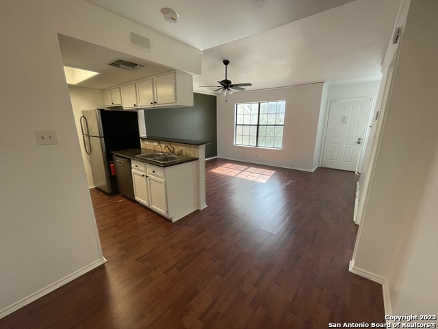 11610 Vance Jackson Rd Property Photo 9