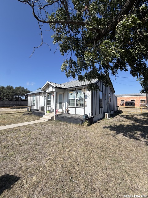 902 S State Highway 55 Property Photo 5