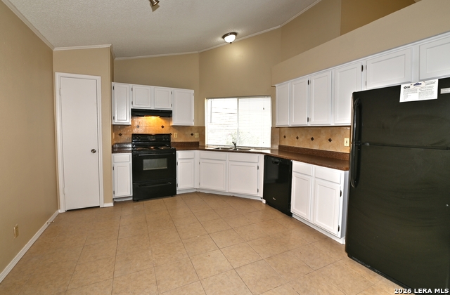 13706 Winding Hl Property Photo 6