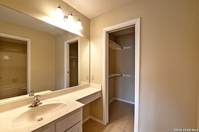 13706 Winding Hl Property Photo 11