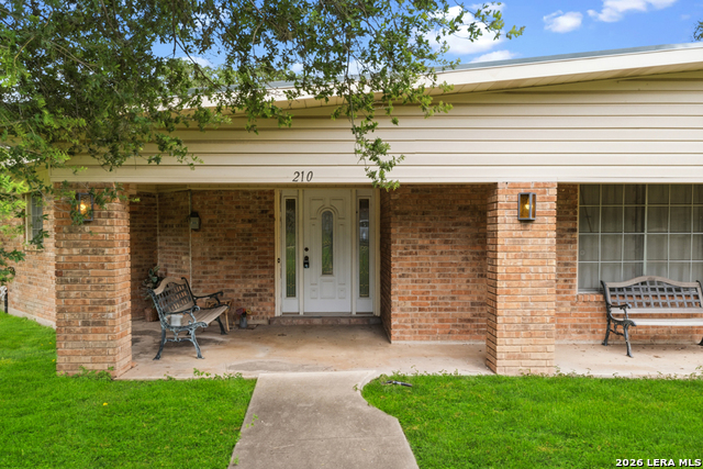 210 Kimberly Dr Property Photo 4