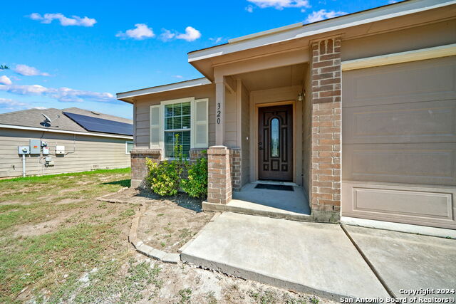 320 Lonestar Gait Property Photo 4