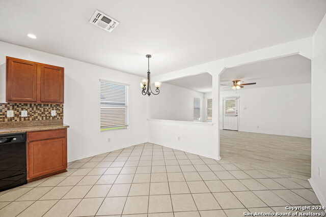 320 Lonestar Gait Property Photo 7