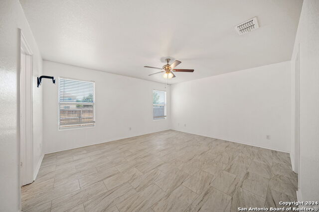 320 Lonestar Gait Property Photo 12