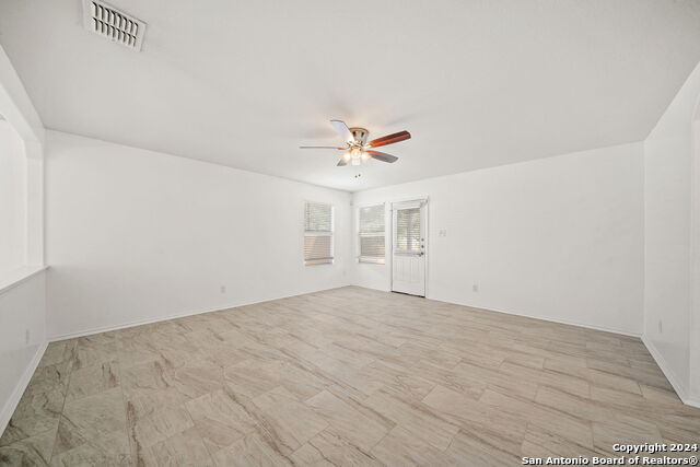 320 Lonestar Gait Property Photo 18