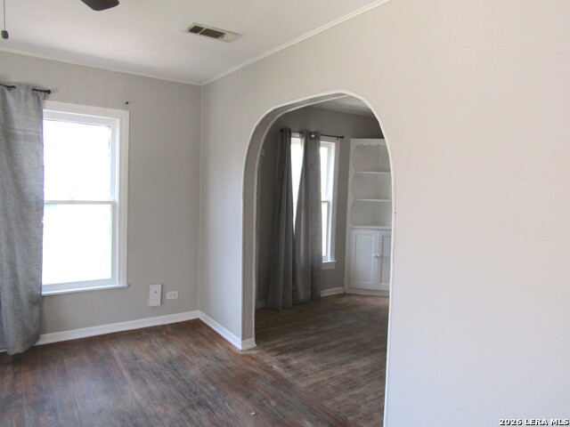 919 Alametos Property Photo 4