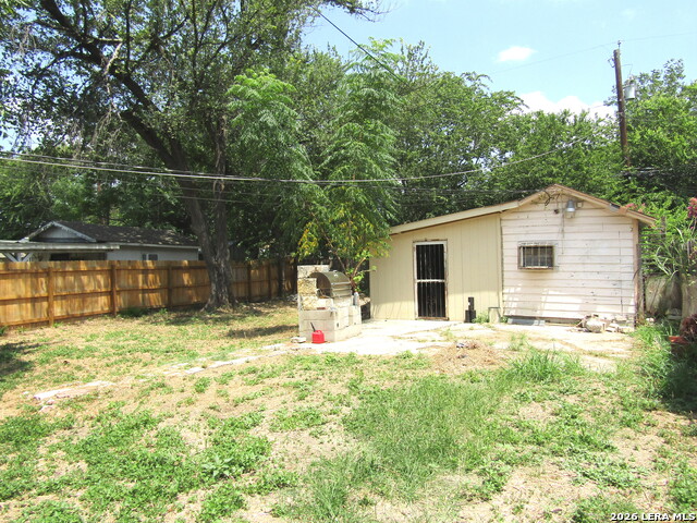 919 Alametos Property Photo 27
