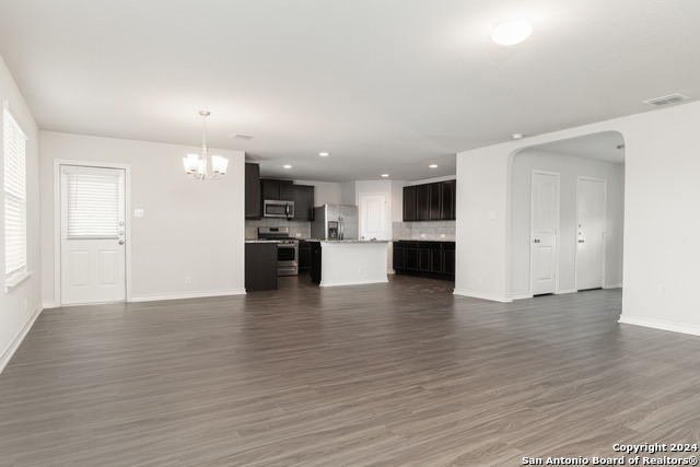 2611 Barbwire Way Property Photo 3