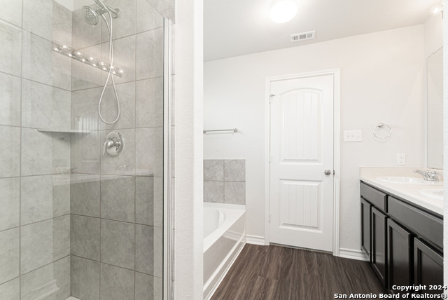 2611 Barbwire Way Property Photo 13