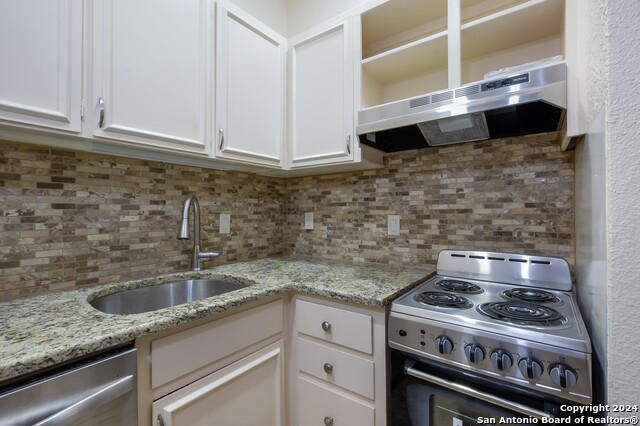 7707 Broadway Property Photo 10