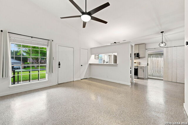12225 Ridge Crown St Property Photo 3