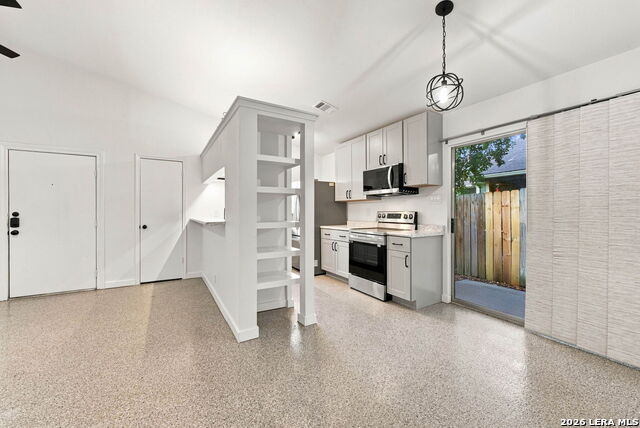 12225 Ridge Crown St Property Photo 5