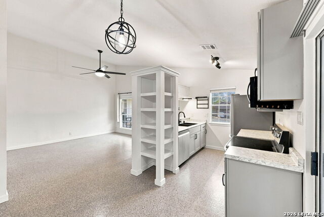 12225 Ridge Crown St Property Photo 6