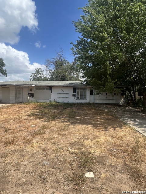 323 Tomrob Property Photo 1