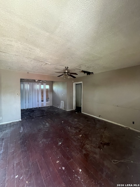 323 Tomrob Property Photo 5