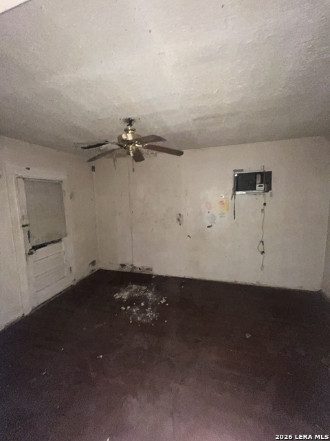 323 Tomrob Property Photo 9