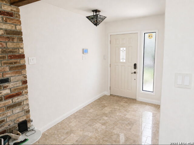 907 Redway Ln Property Photo 5