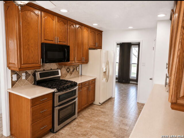 907 Redway Ln Property Photo 13