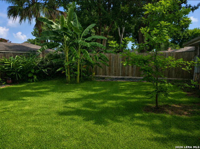 907 Redway Ln Property Photo 24