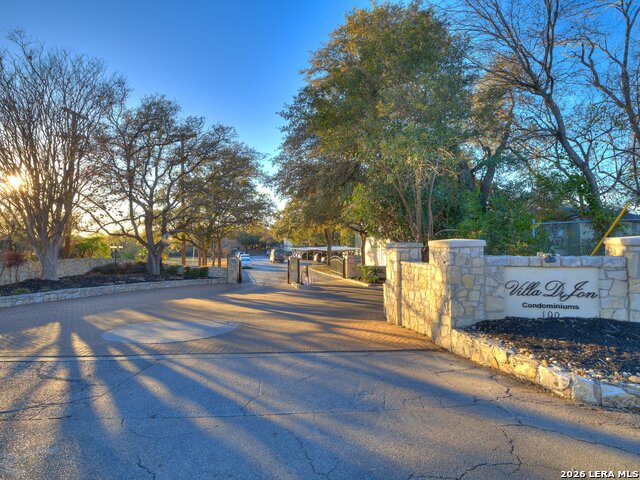100 LORENZ RD Property Photo 1