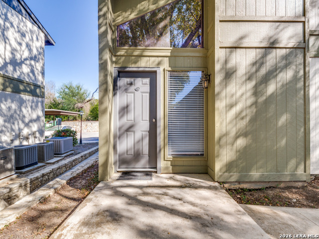 100 Lorenz Rd Property Photo 18