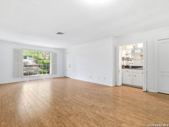 7926 Broadway Property Photo 1