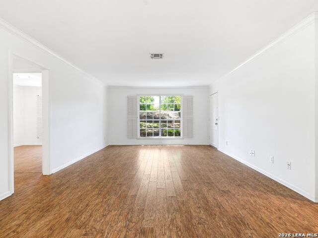 7926 Broadway Property Photo 8