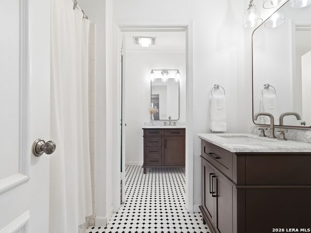 7926 Broadway Property Photo 22