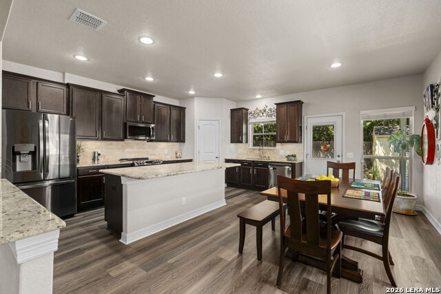 5287 Top Ridge Ln Property Photo 3