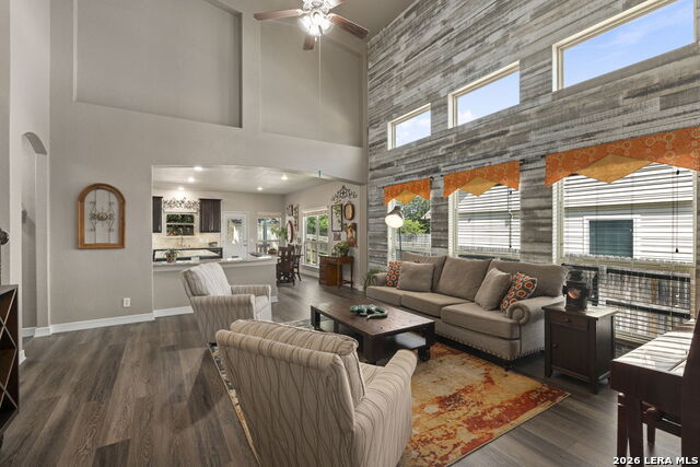 5287 Top Ridge Ln Property Photo 7