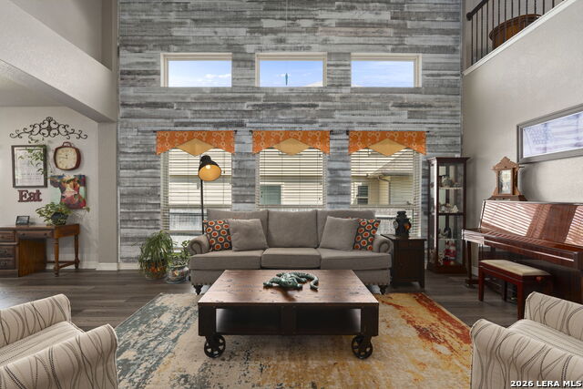 5287 Top Ridge Ln Property Photo 8