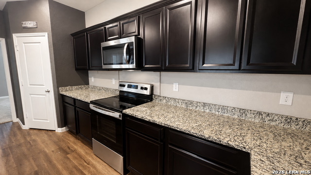 8607 Rock Mdw Property Photo 14