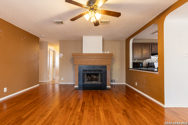 5602 Timber Bark Property Photo 4