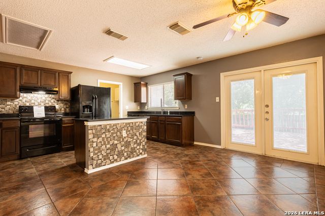 5602 Timber Bark Property Photo 6