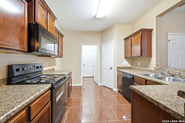 3915 Southern Sky Property Photo 10