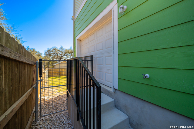 1385 Riviera Dr Property Photo 59