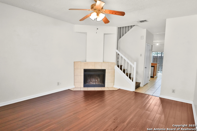 12210 Apricot Dr Property Photo 3