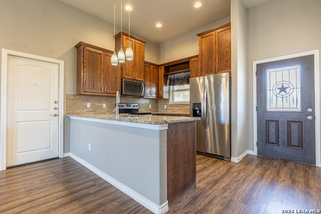 120 Navarro Xing Property Photo 9