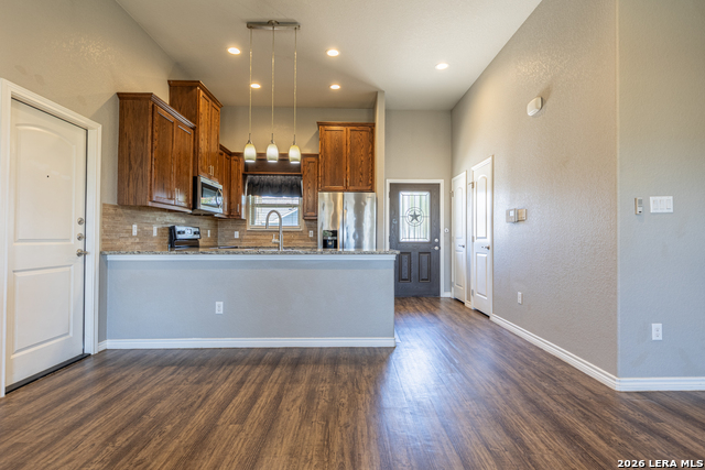 120 Navarro Xing Property Photo 13