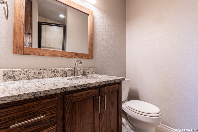 120 Navarro Xing Property Photo 21