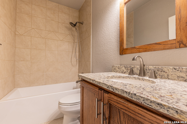 120 Navarro Xing Property Photo 24