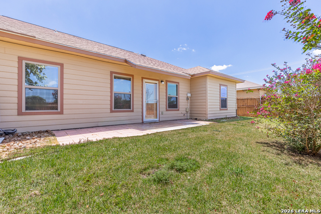 120 Navarro Xing Property Photo 28