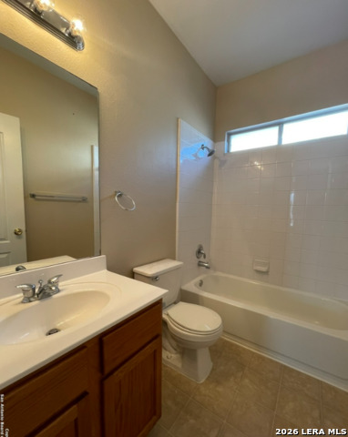 125 Falcon Crossing Property Photo 9
